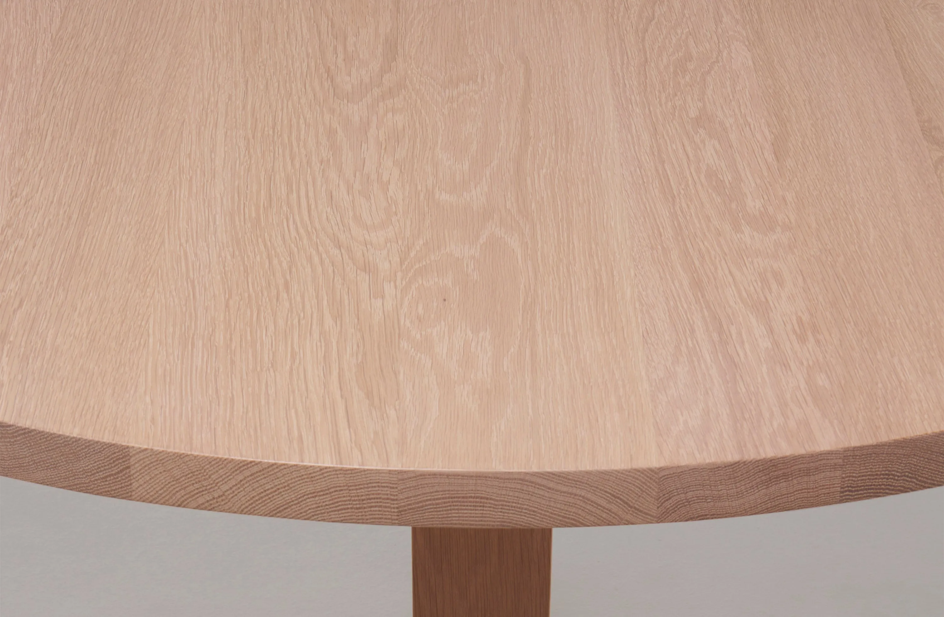 Alma Dining Table