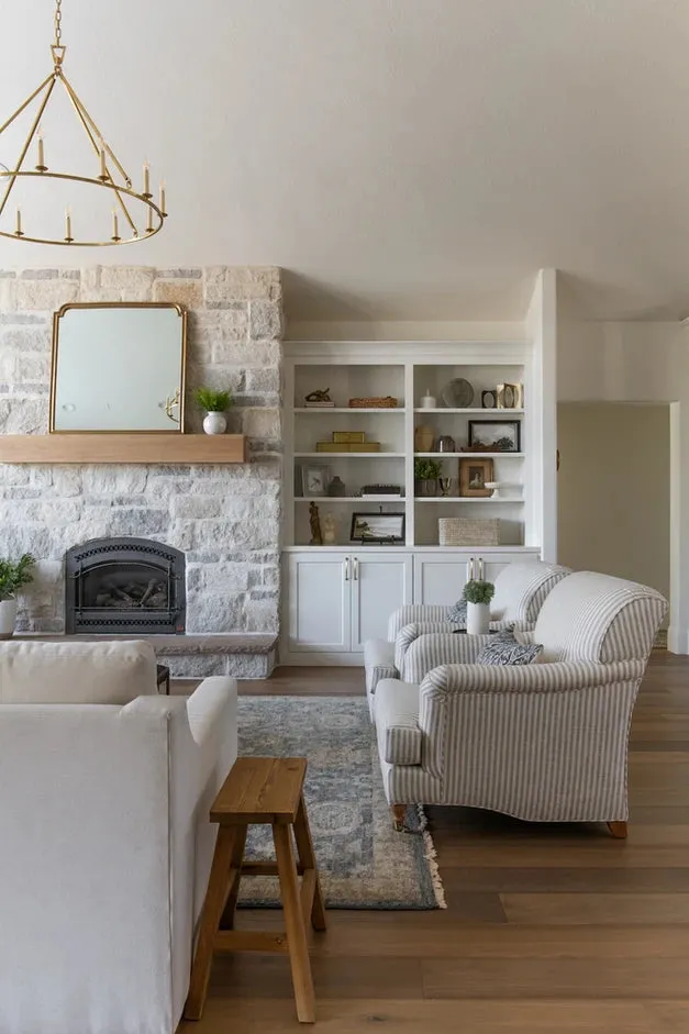 Cecilia Chair