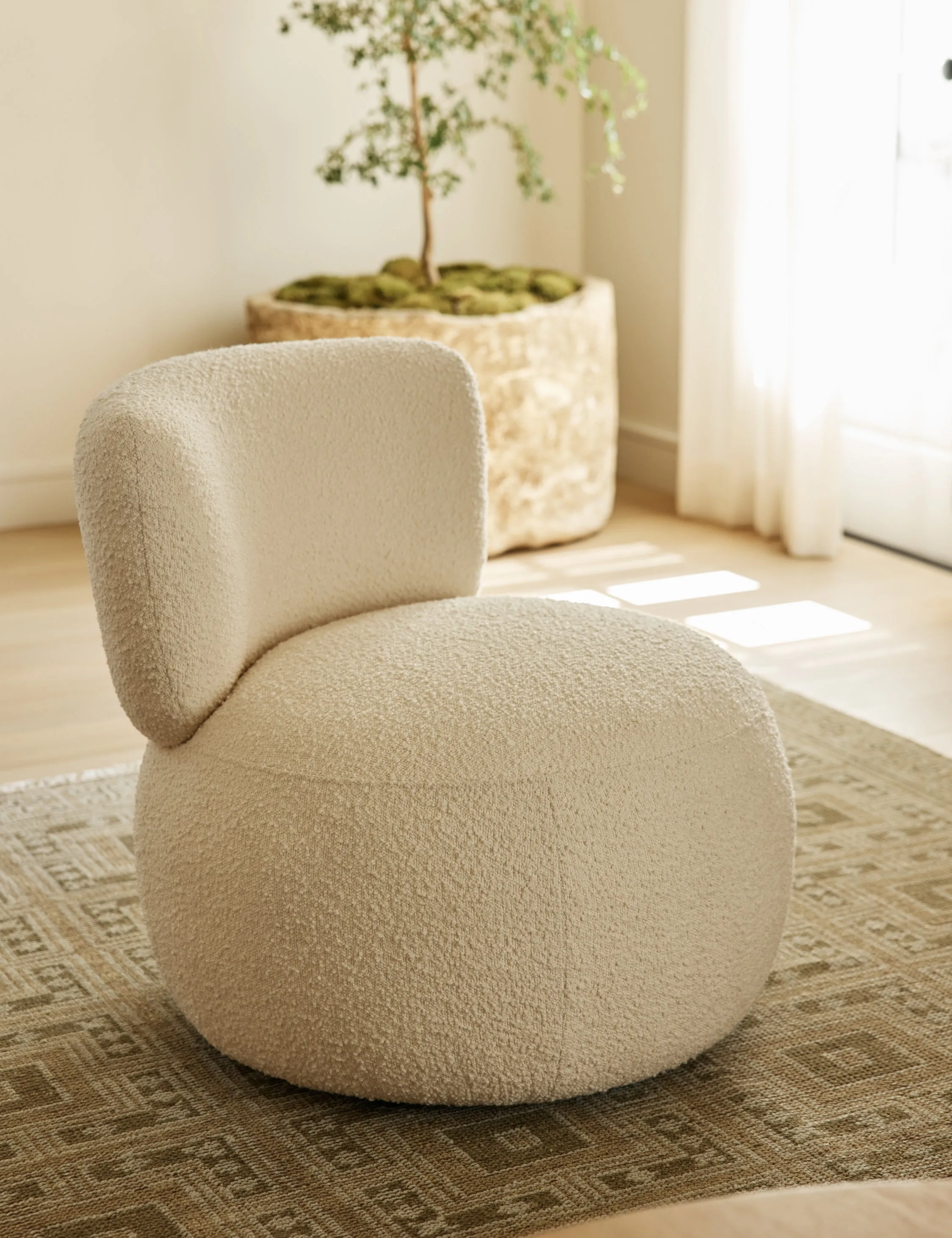 Dolores Swivel Chair